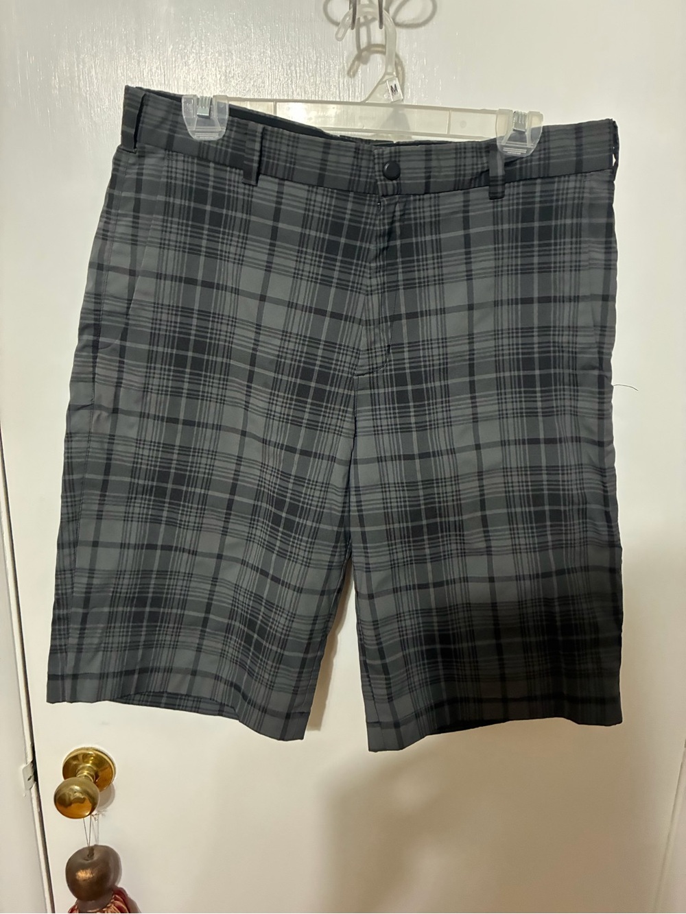 Nike Men's Golf Gray Plaid Flat-Front Shorts